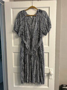 Terra & Sky Navy Blue White Geometric Midi Dress Tie Waist Flutter Sleeve 1X 16W
